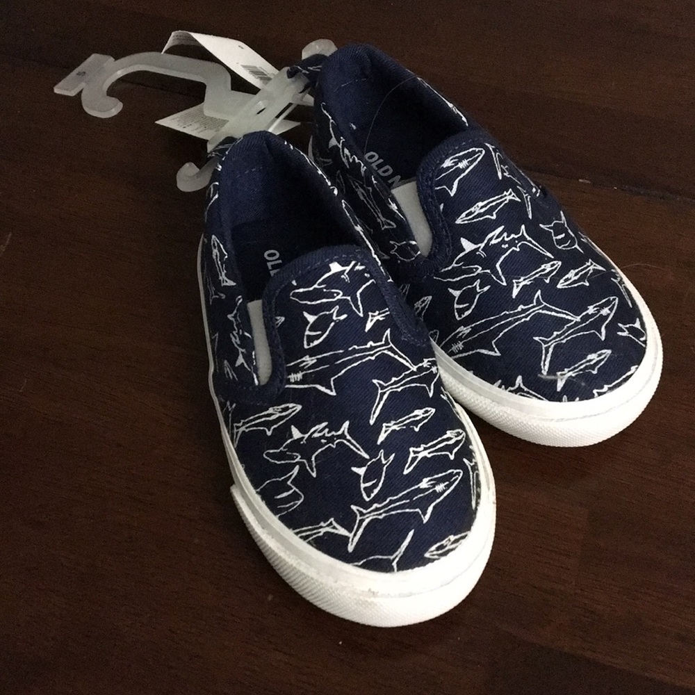 Boys slip ons